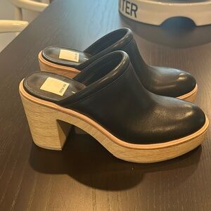 Like new! Dolce Vita Camdin Clog. 7.5.